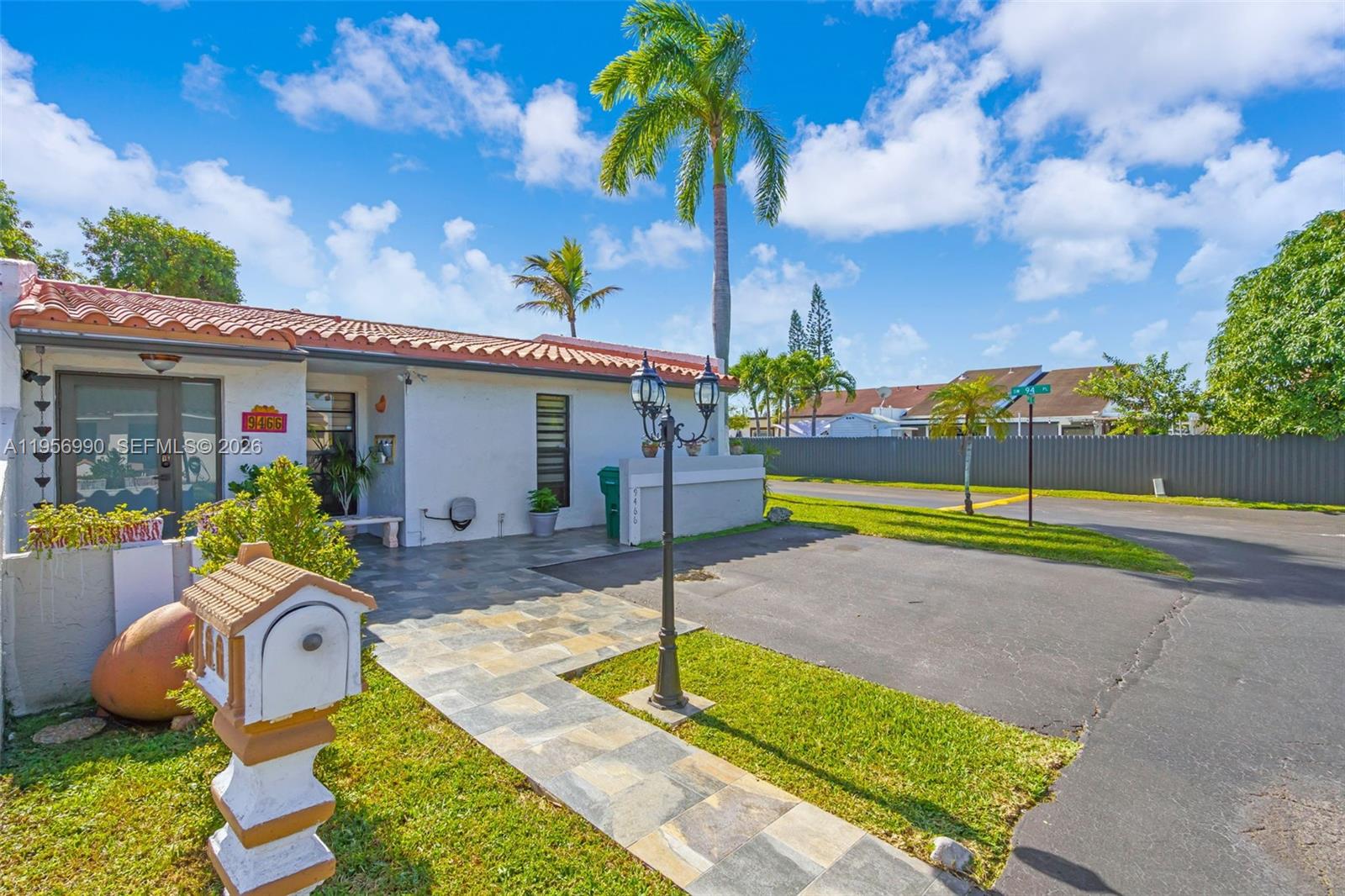 VILLAS OF MADEIRA SEC 3 - Residential