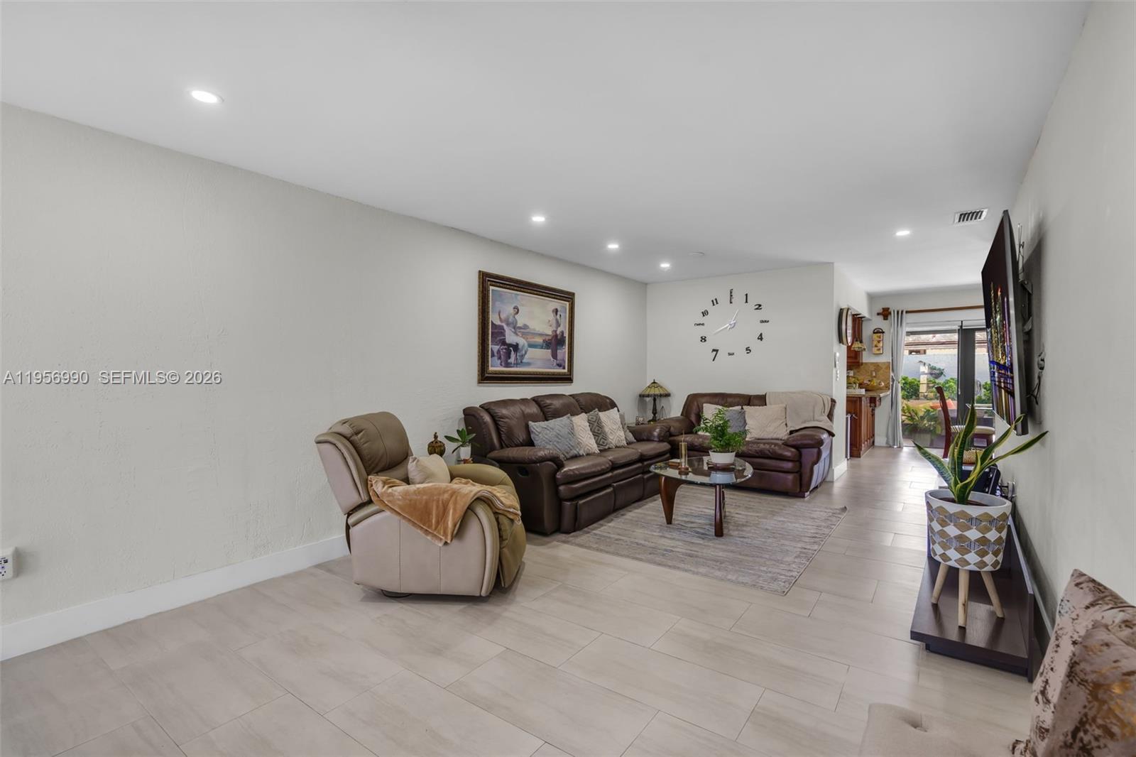 VILLAS OF MADEIRA SEC 3 - Residential