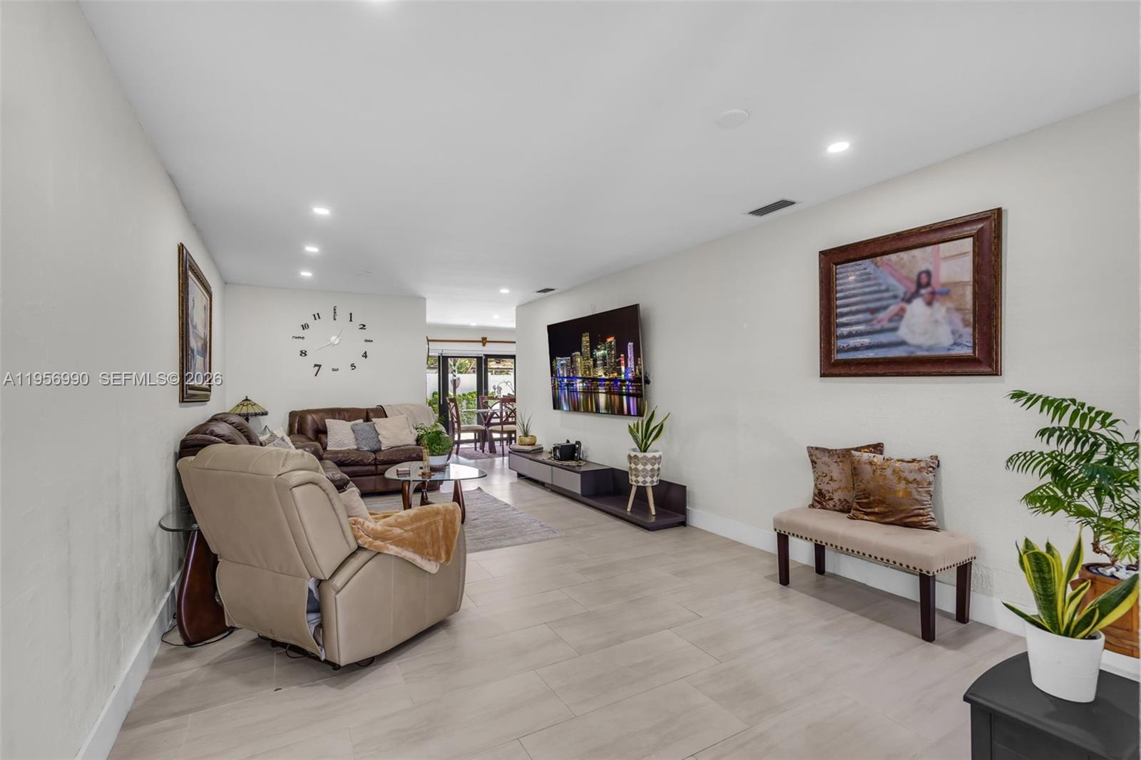 VILLAS OF MADEIRA SEC 3 - Residential