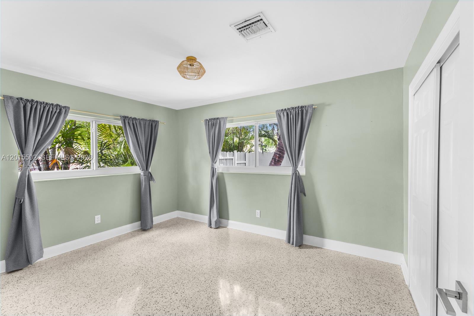 GRIFFING BISCAYNE PK EST - Residential Lease