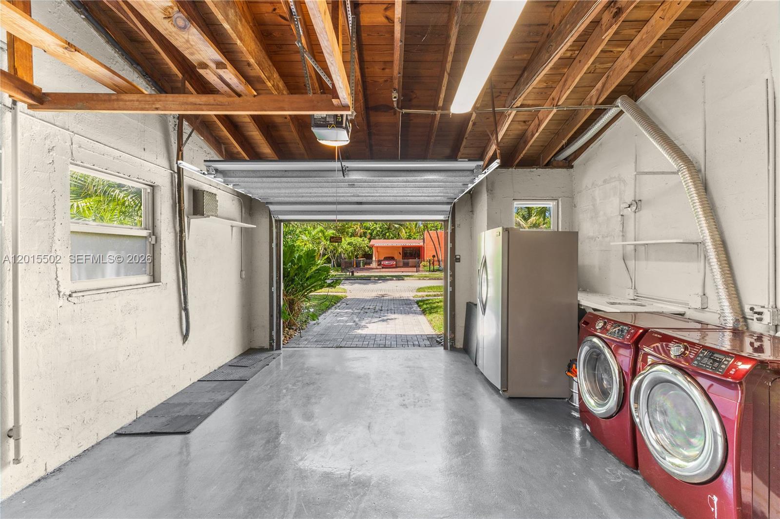 GRIFFING BISCAYNE PK EST - Residential Lease