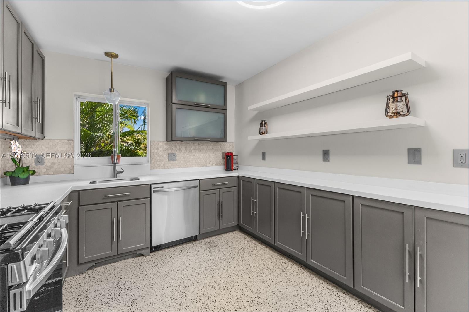 GRIFFING BISCAYNE PK EST - Residential Lease