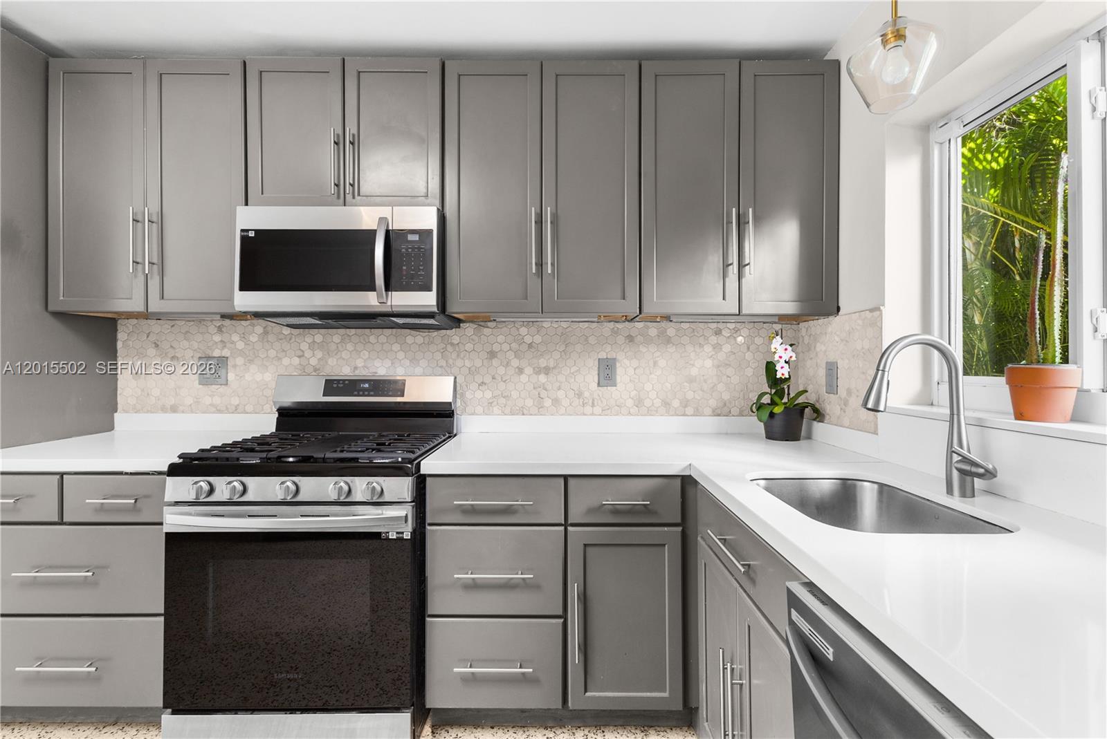 GRIFFING BISCAYNE PK EST - Residential Lease