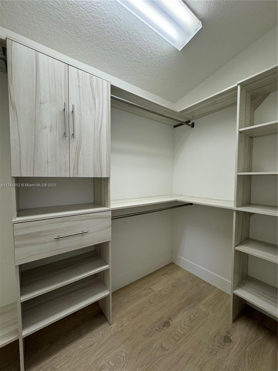 TUSCANY PAR A/B - Residential