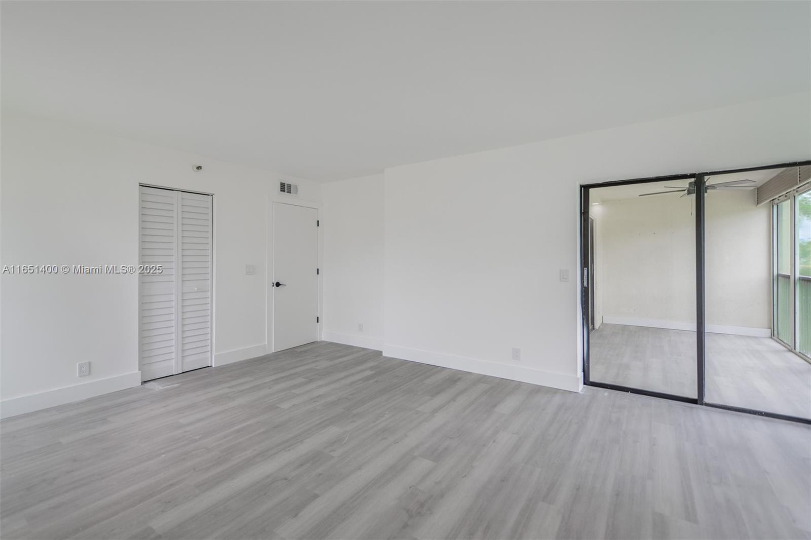 HUNTINGTON LAKES SEC ONE - Residential