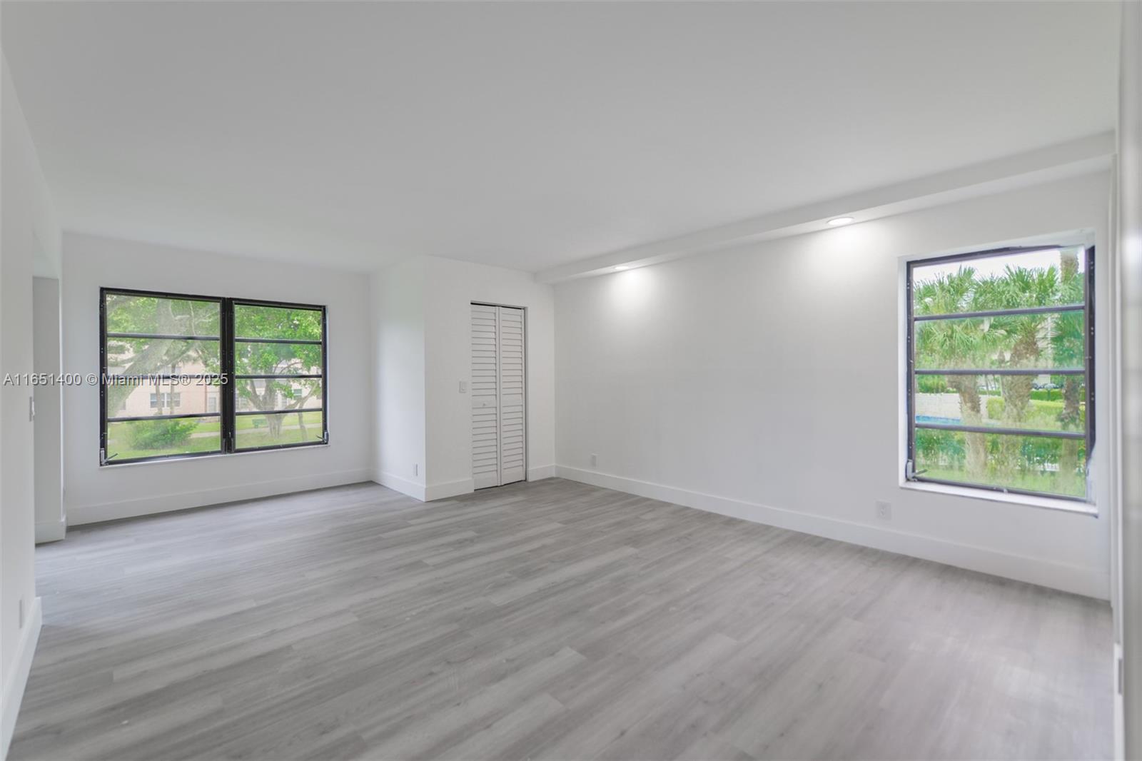 HUNTINGTON LAKES SEC ONE - Residential