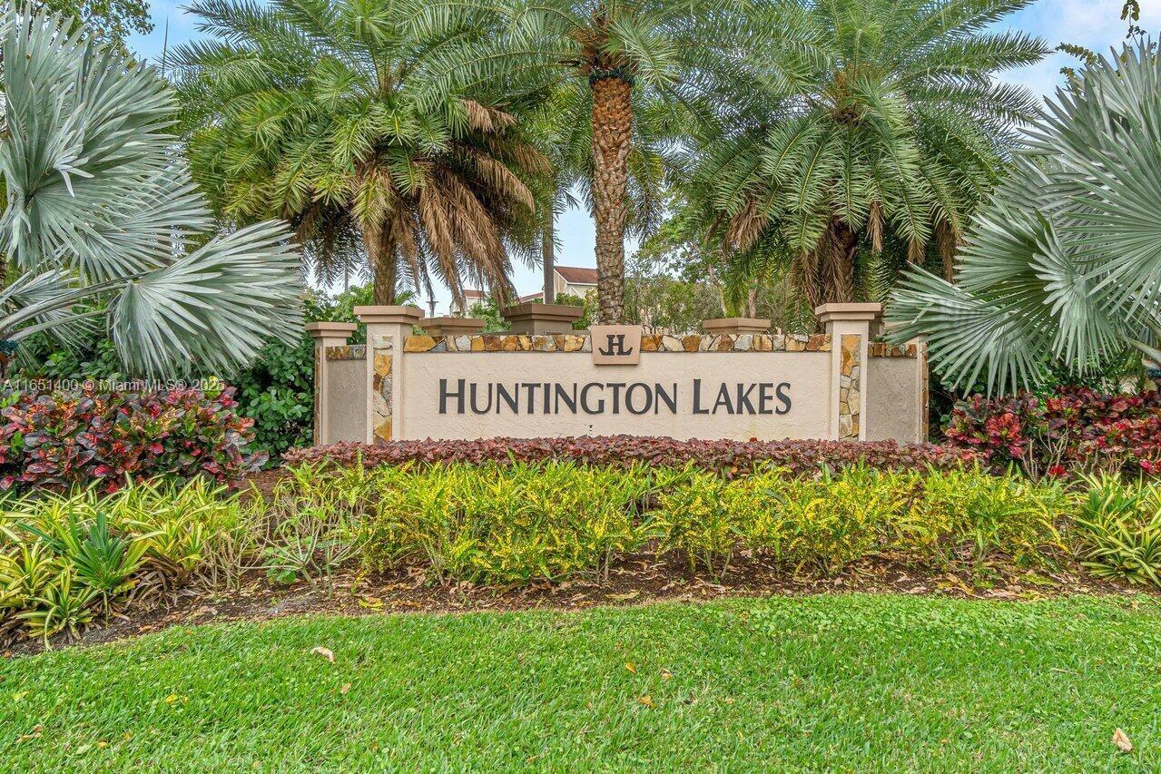 HUNTINGTON LAKES SEC ONE - Residential