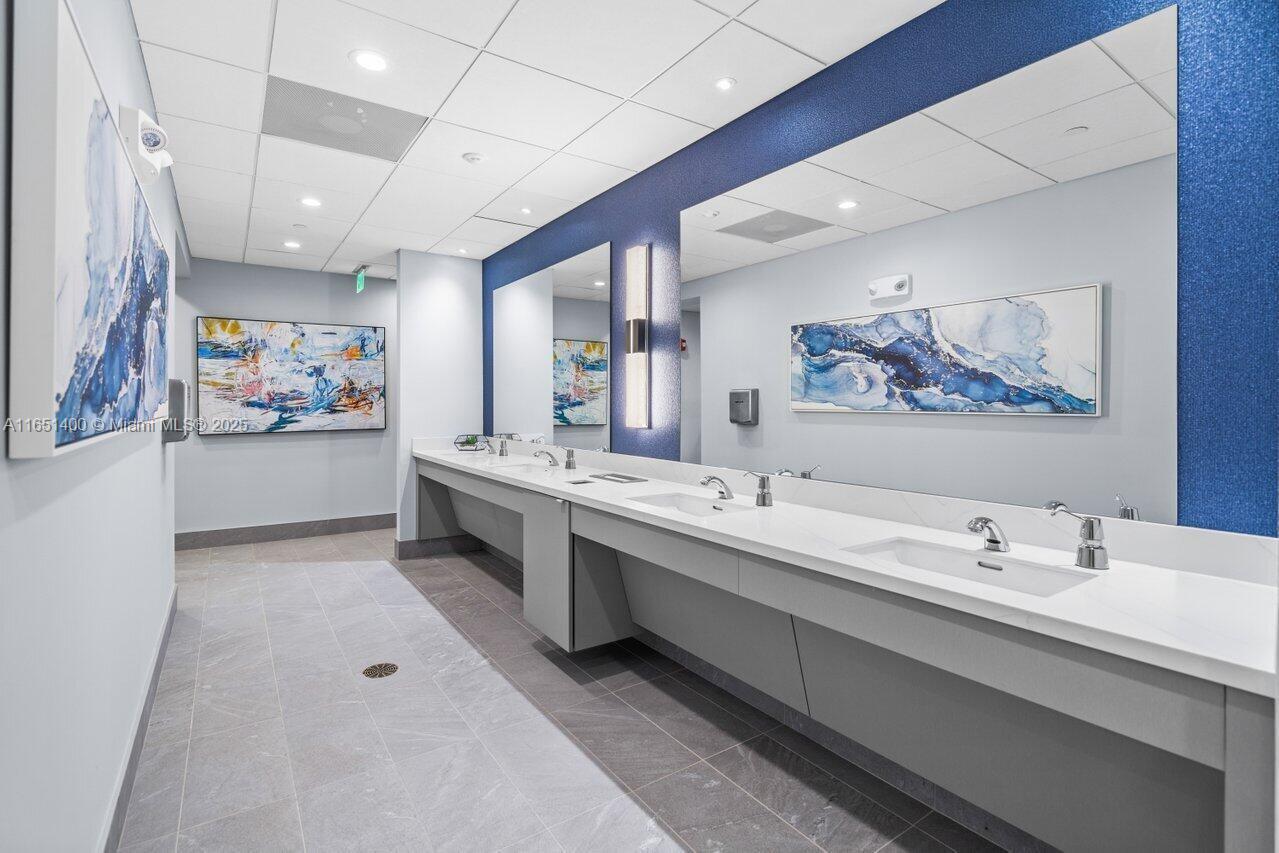 HUNTINGTON LAKES SEC ONE - Residential