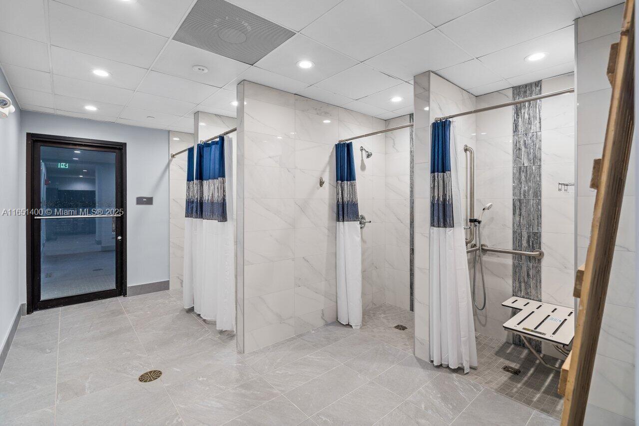 HUNTINGTON LAKES SEC ONE - Residential