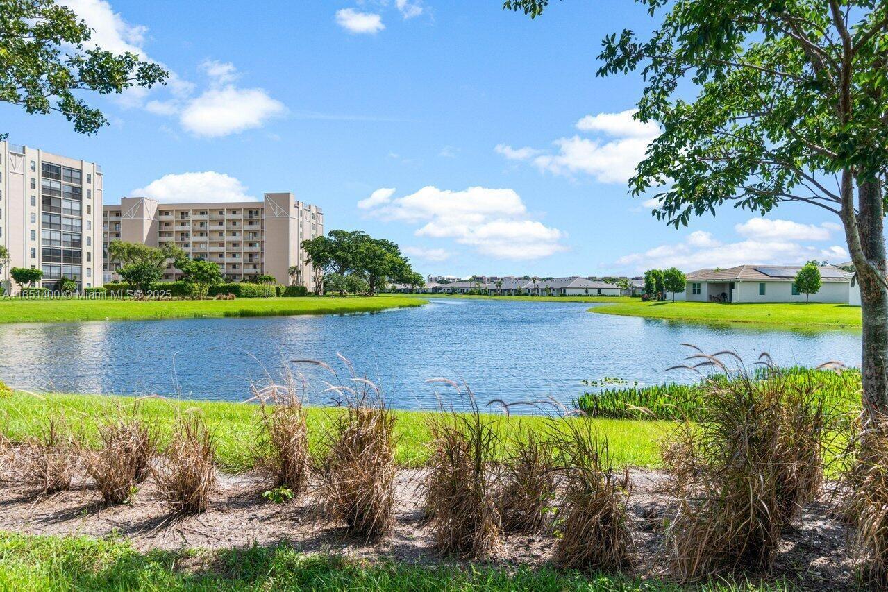 HUNTINGTON LAKES SEC ONE - Residential