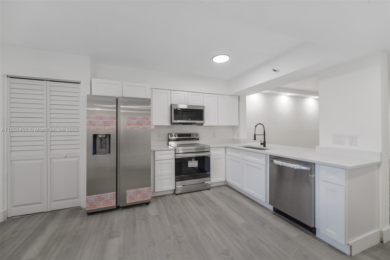 HUNTINGTON LAKES SEC ONE - Residential