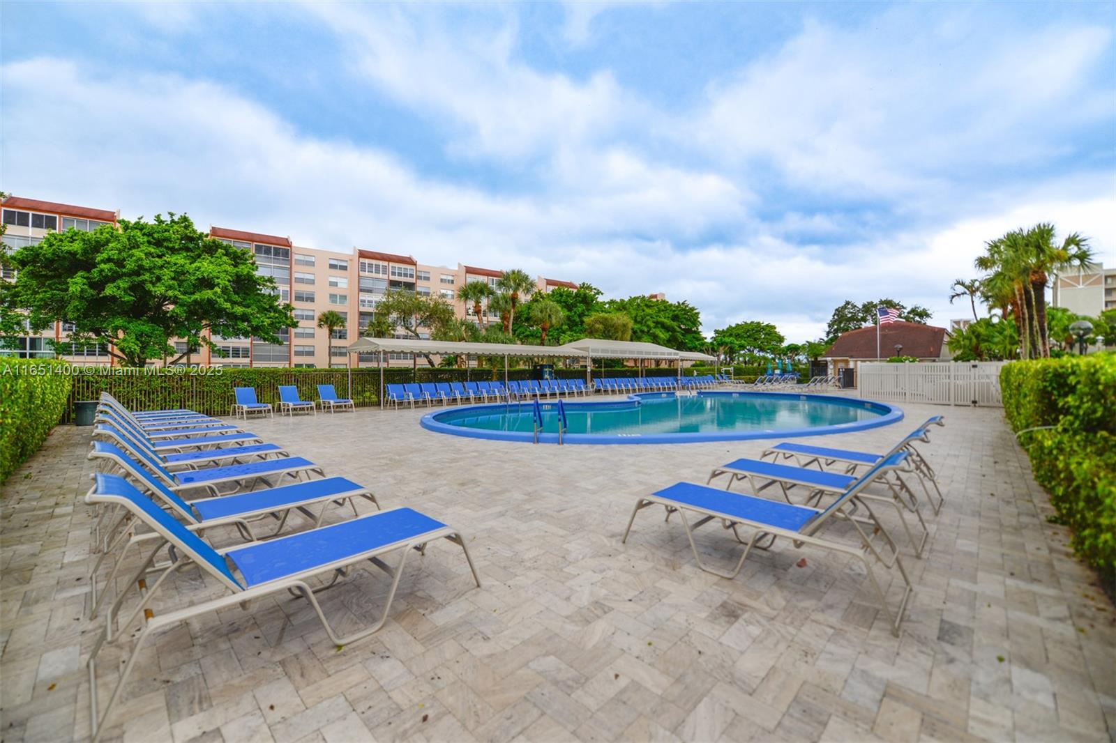HUNTINGTON LAKES SEC ONE - Residential