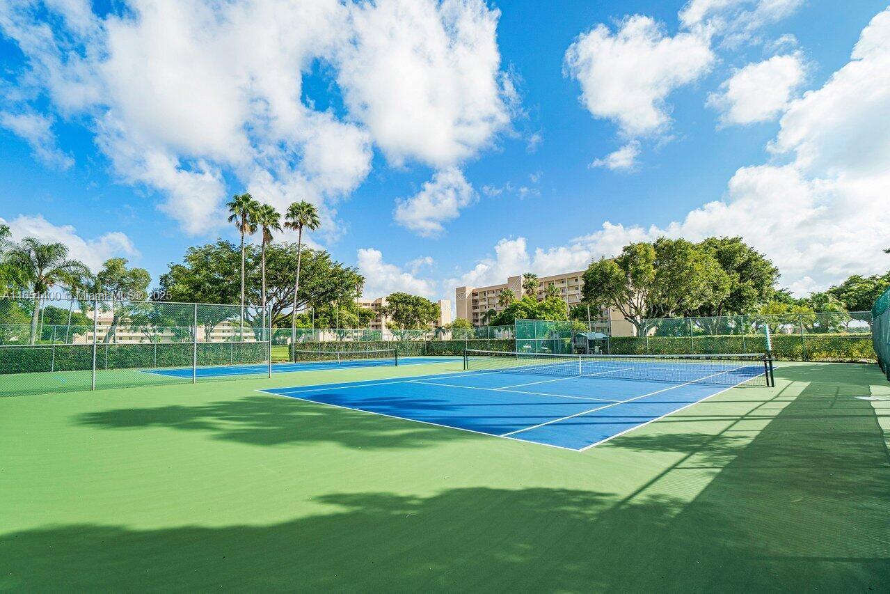 HUNTINGTON LAKES SEC ONE - Residential