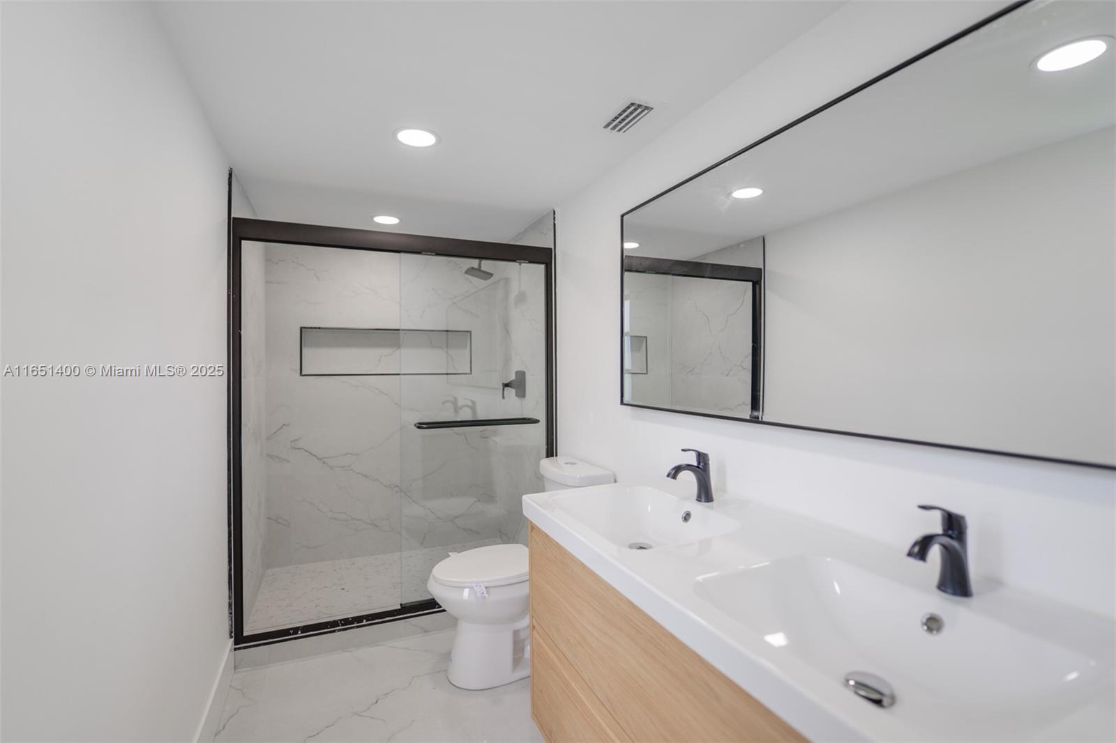 HUNTINGTON LAKES SEC ONE - Residential