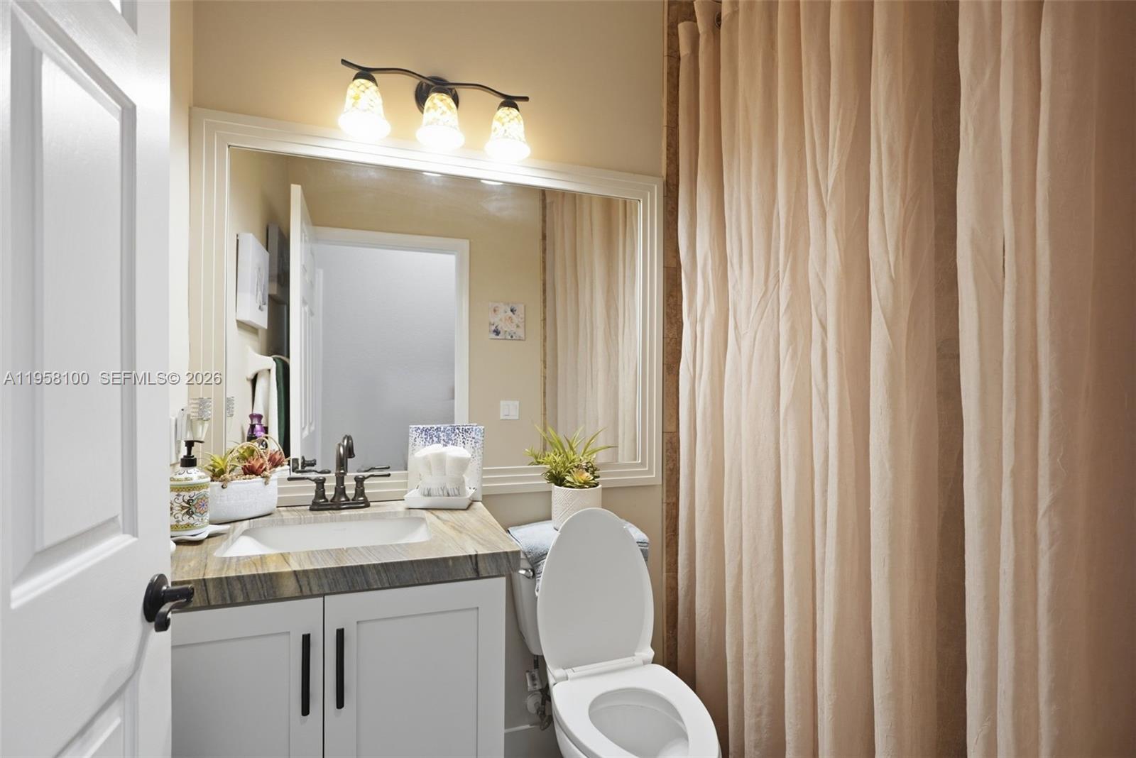 SILVER FALLS - Residential