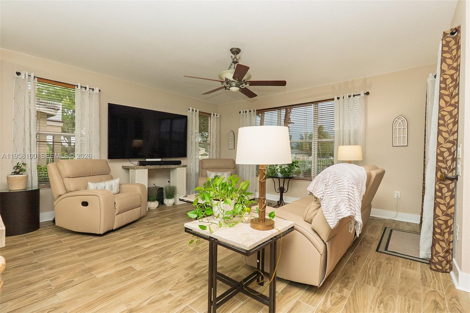 SILVER FALLS - Residential