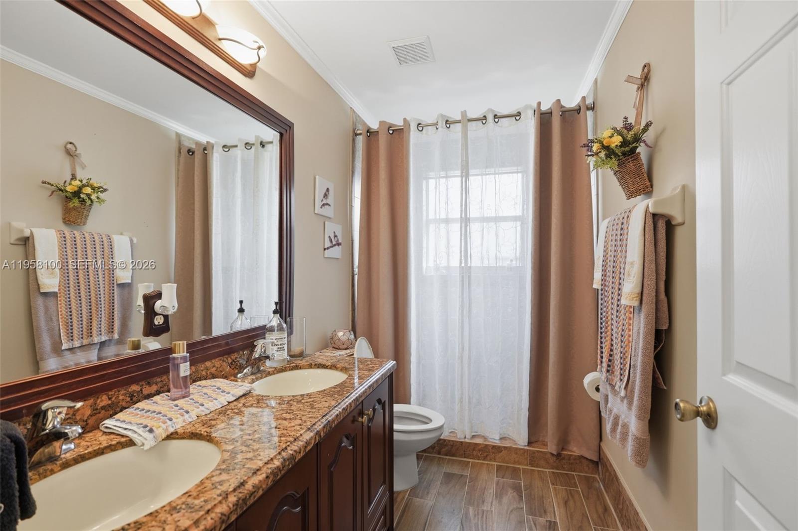 SILVER FALLS - Residential