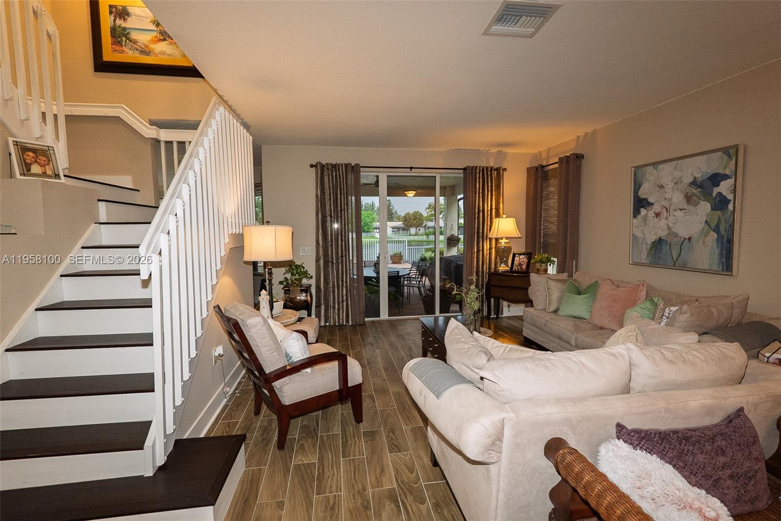 SILVER FALLS - Residential