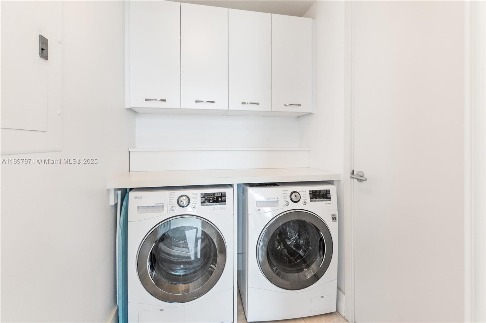 NORTH CARILLON BEACH COND - Residential Lease