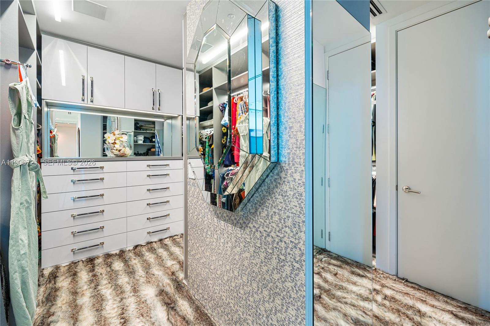 ALTOS DEL MAR NO. 5 - Residential