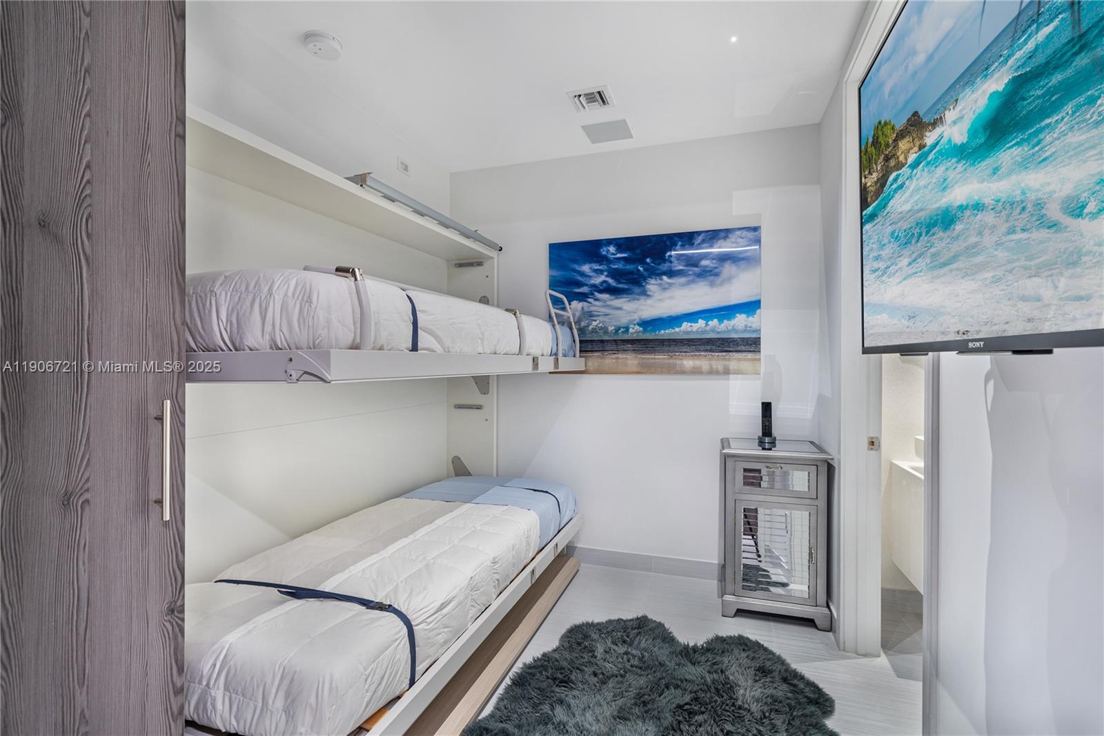 ALTOS DEL MAR NO. 5 - Residential