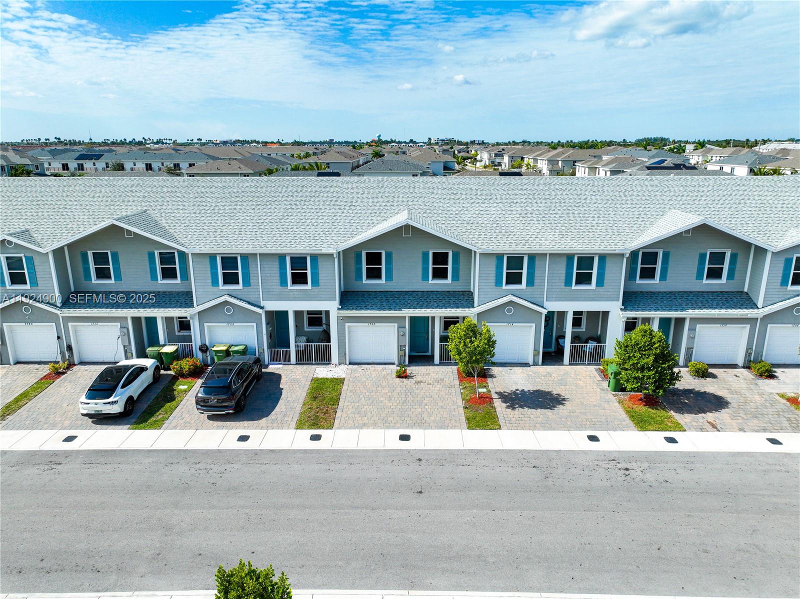 HAMILTON PLACE - Residential