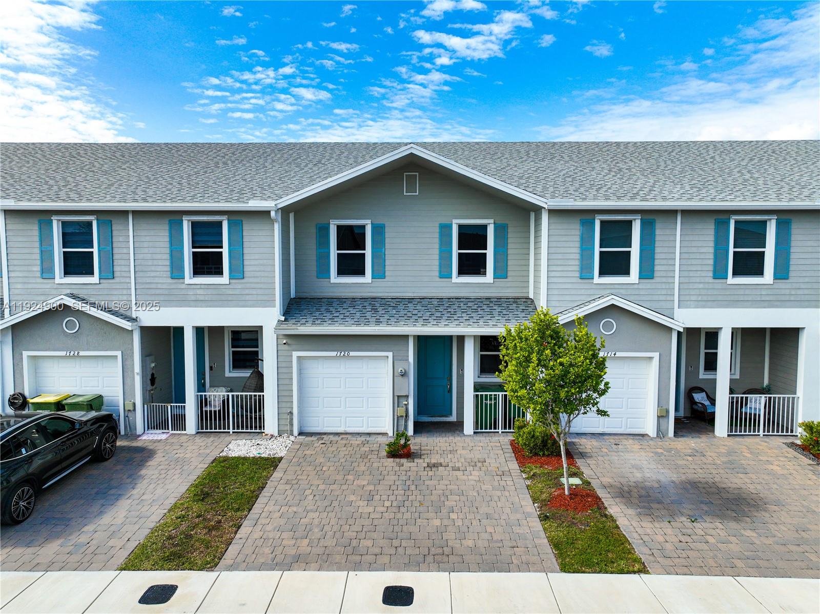 HAMILTON PLACE - Residential