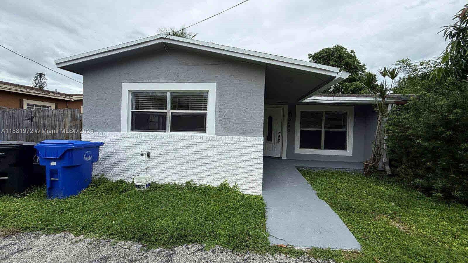BROADVIEW COUNTRY CLUB - Residential Lease