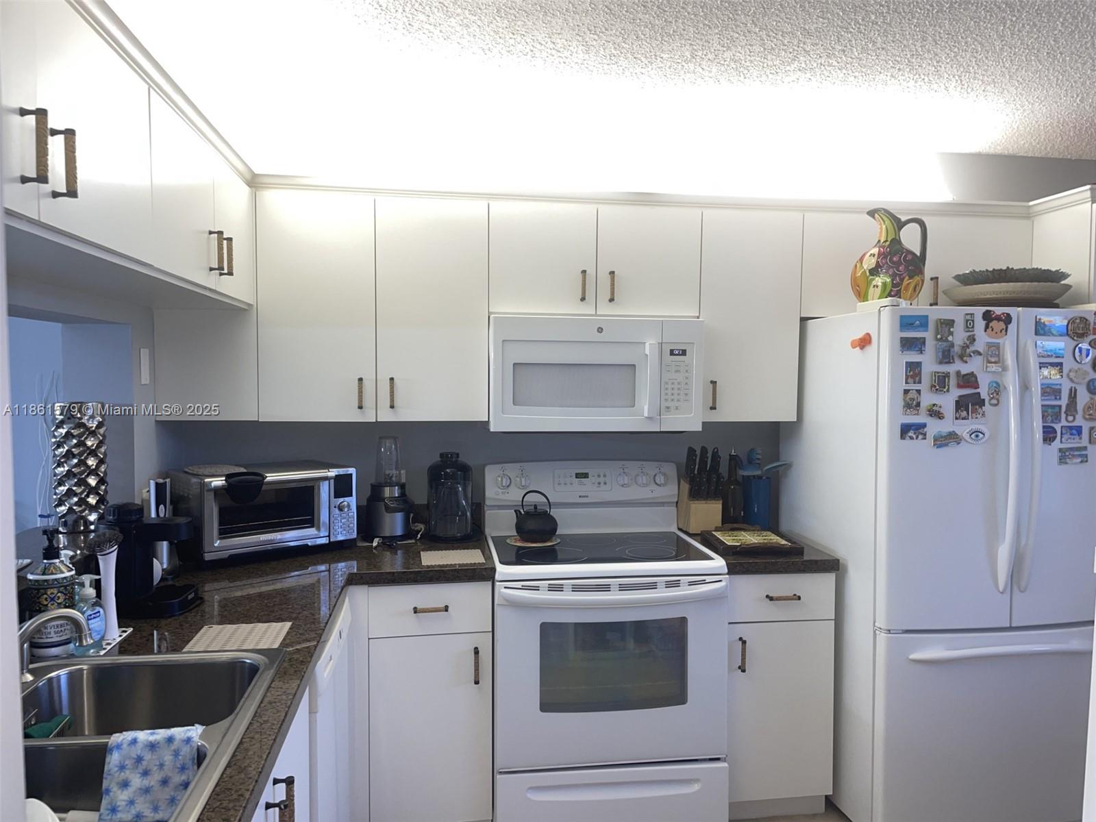 SUNRISE LAKES 167 CONDO - Residential