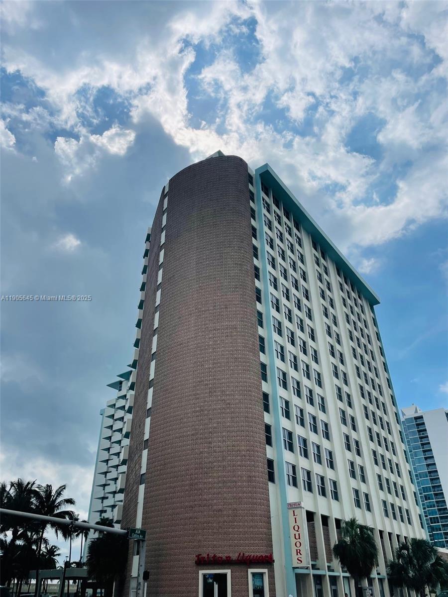 View photos, virtual tours, details... 2899 Collins Ave 648