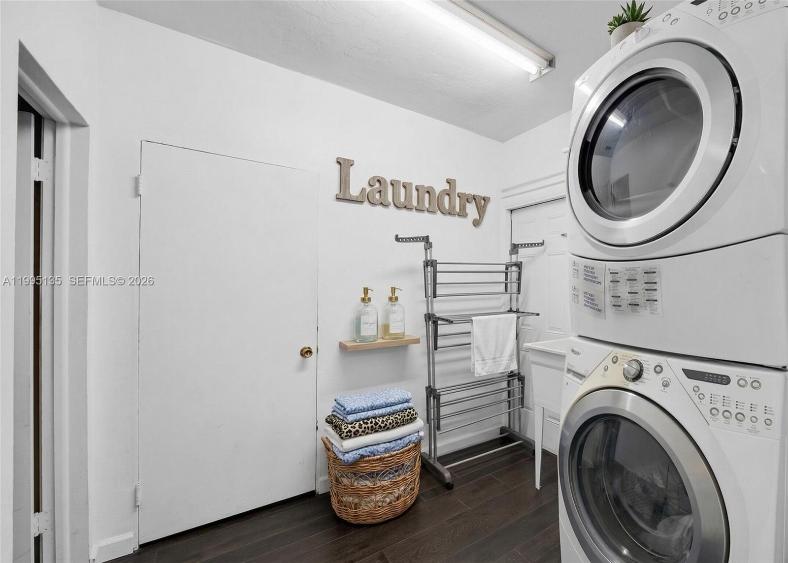 SANS SOUCI ESTATES - San - Residential