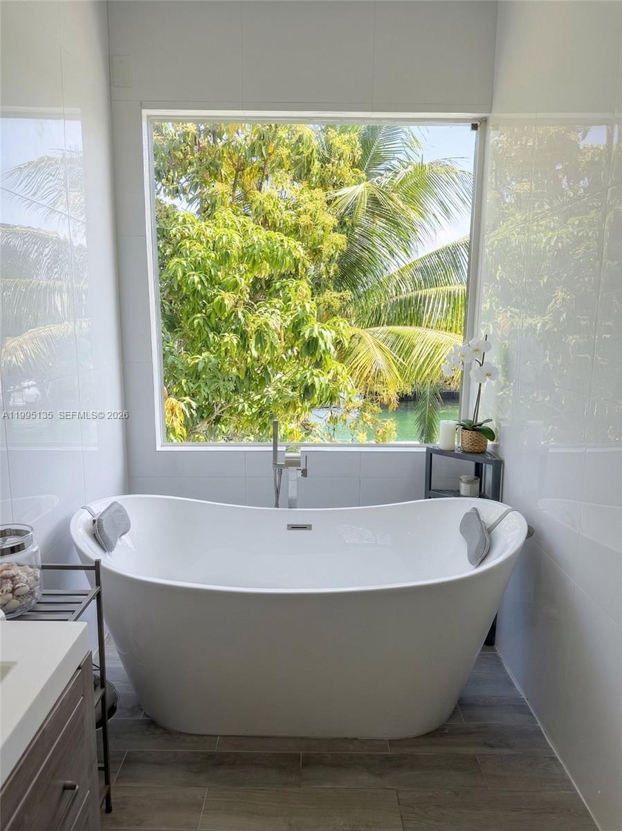 SANS SOUCI ESTATES - San - Residential