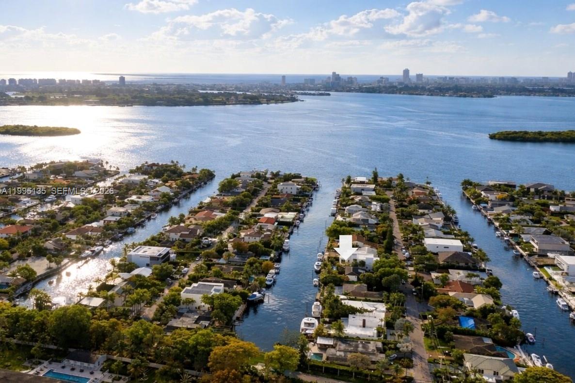 View photos, virtual tours, details... 1895 NE 118th Rd