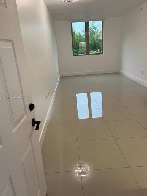 2630 SW 28th St 40 Miami FL 33133