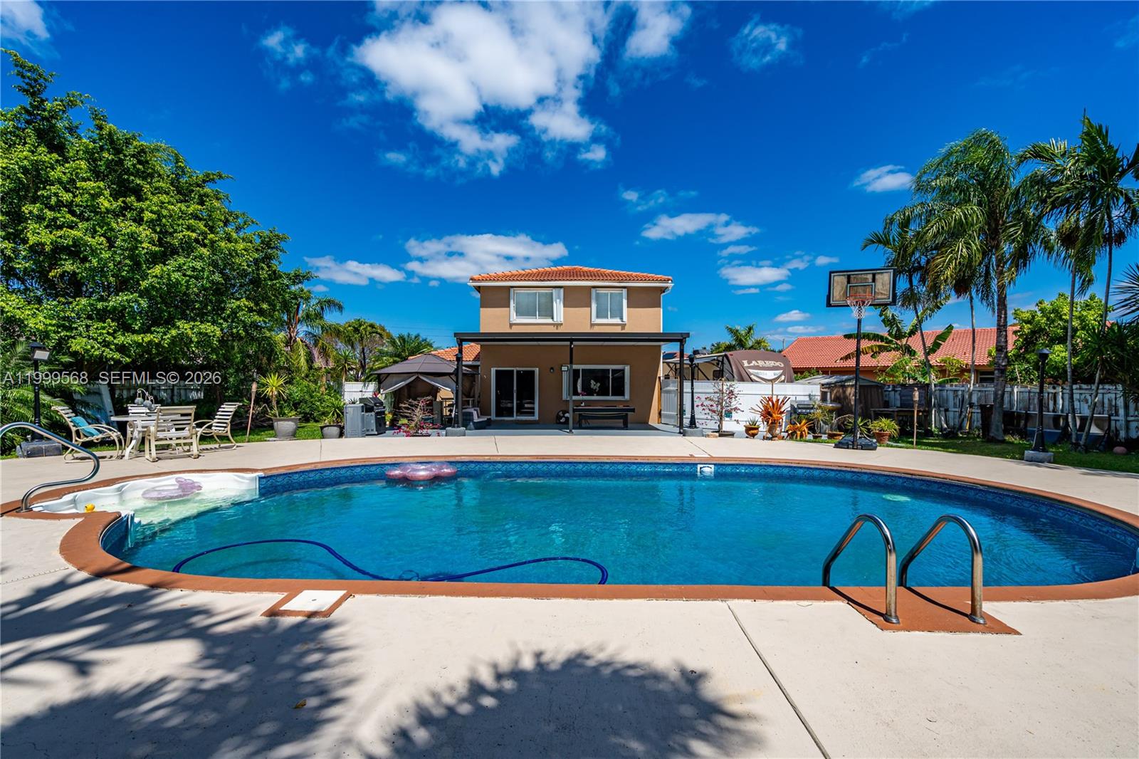 WEITZER SERENA LAKES ESTA - Residential