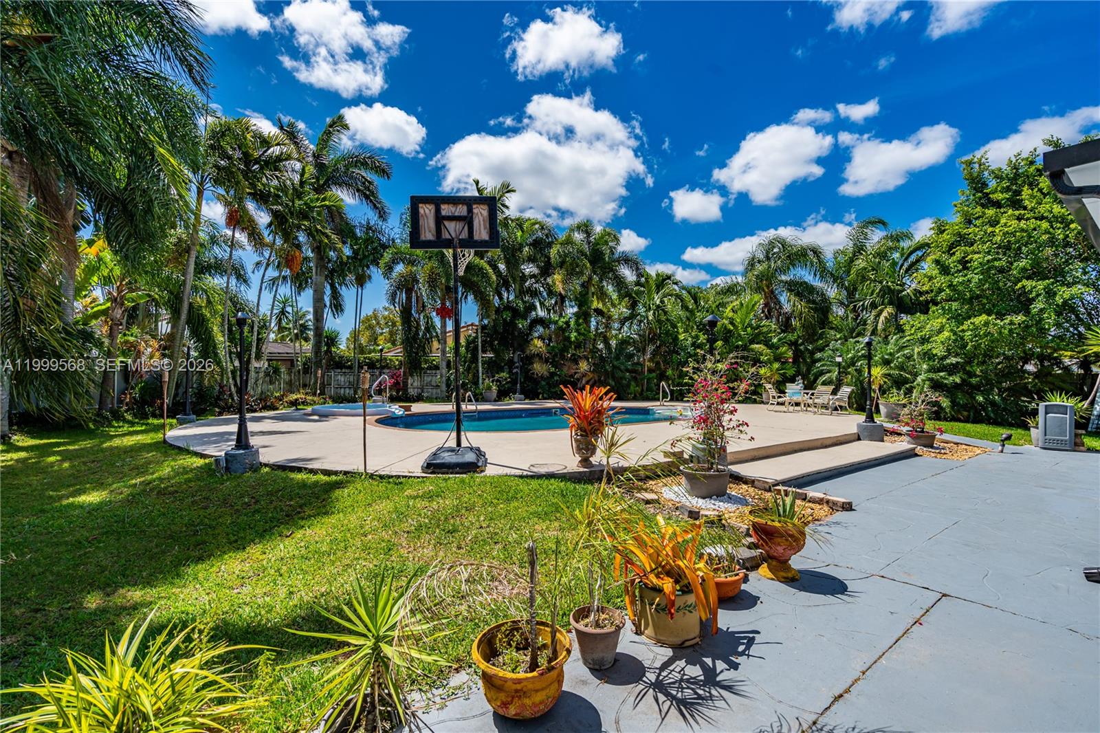 WEITZER SERENA LAKES ESTA - Residential