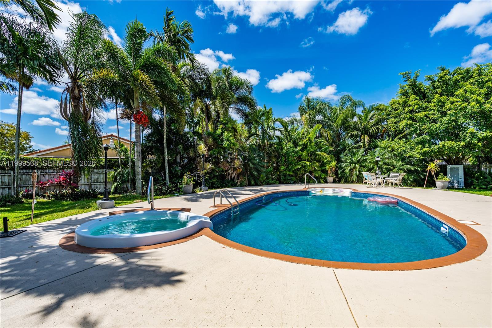 WEITZER SERENA LAKES ESTA - Residential