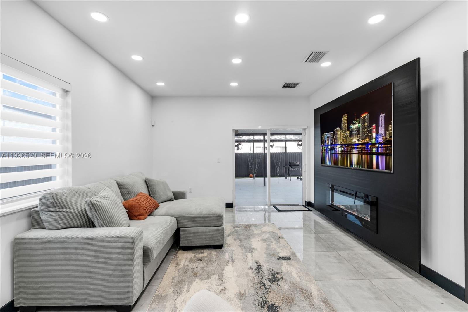 SILVER PALM PARK - Residential