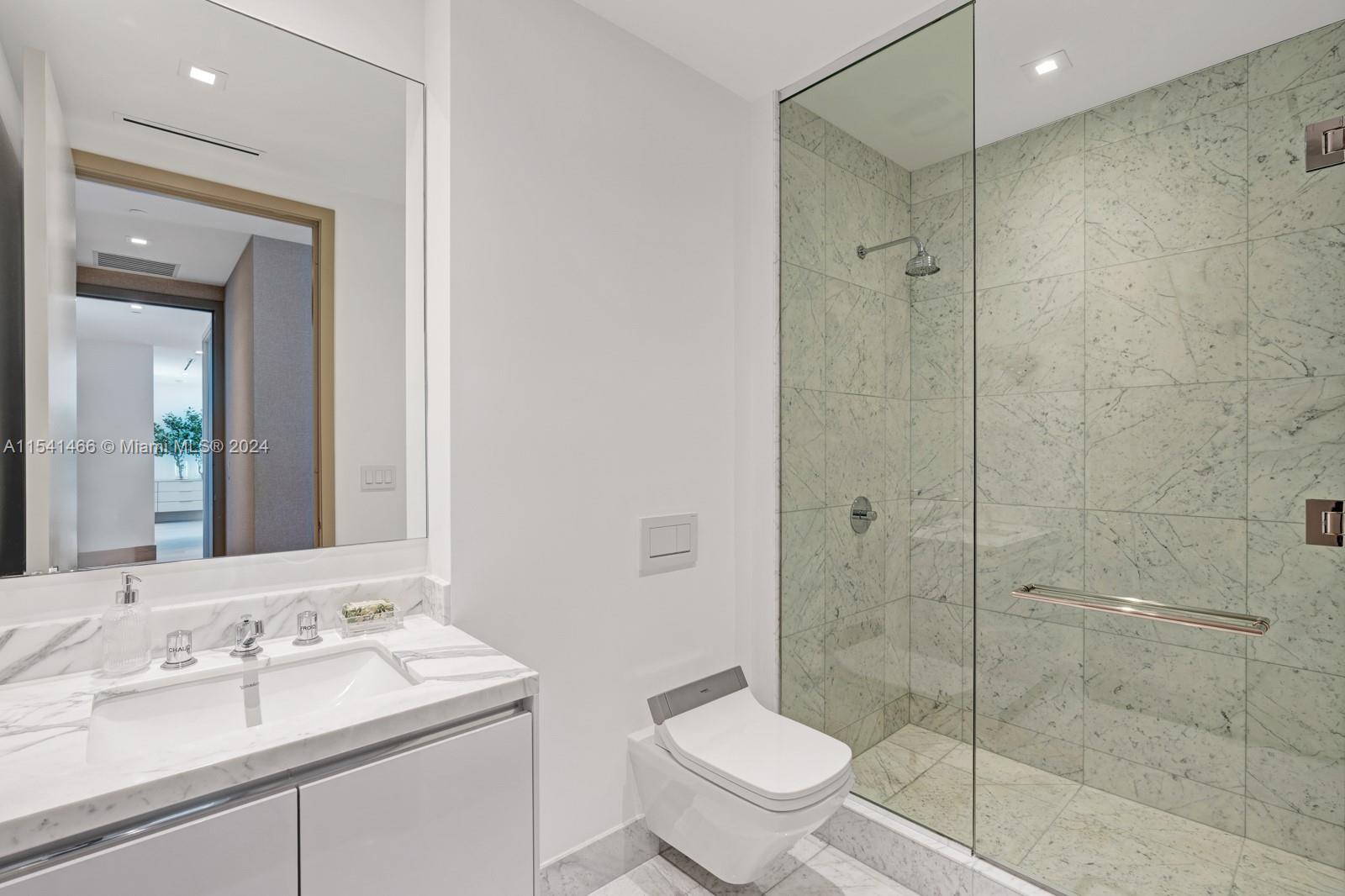 JADE SIGNATURE - Residential