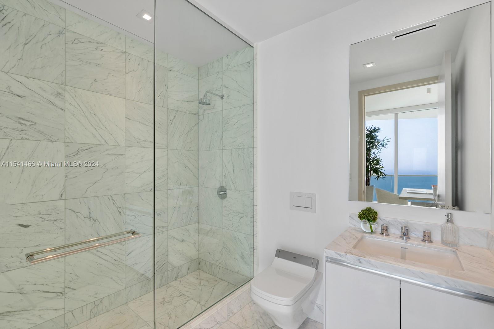 JADE SIGNATURE - Residential