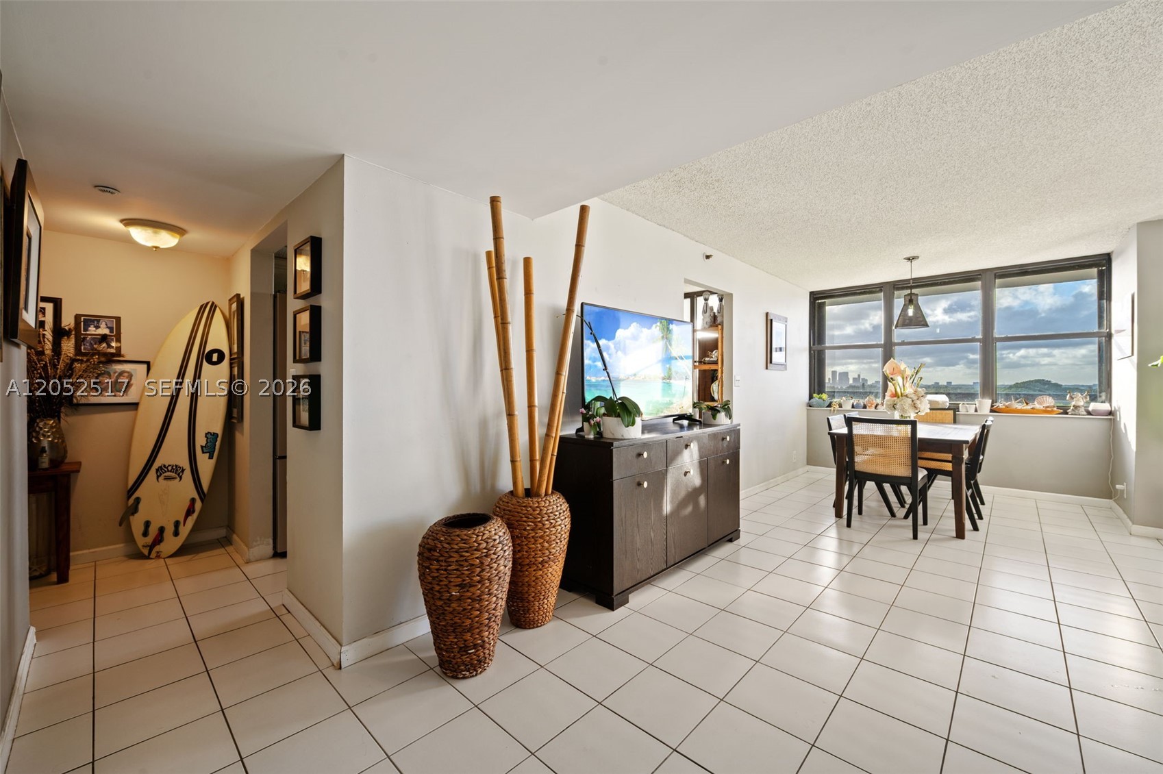 2555 Collins Ave 1002