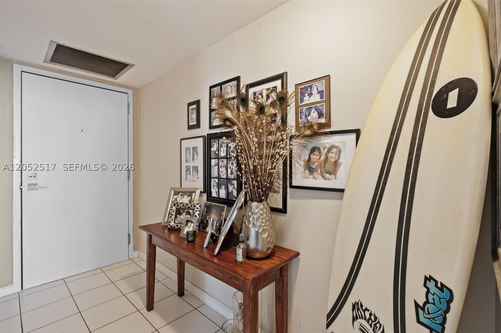 2555 Collins Ave 1002