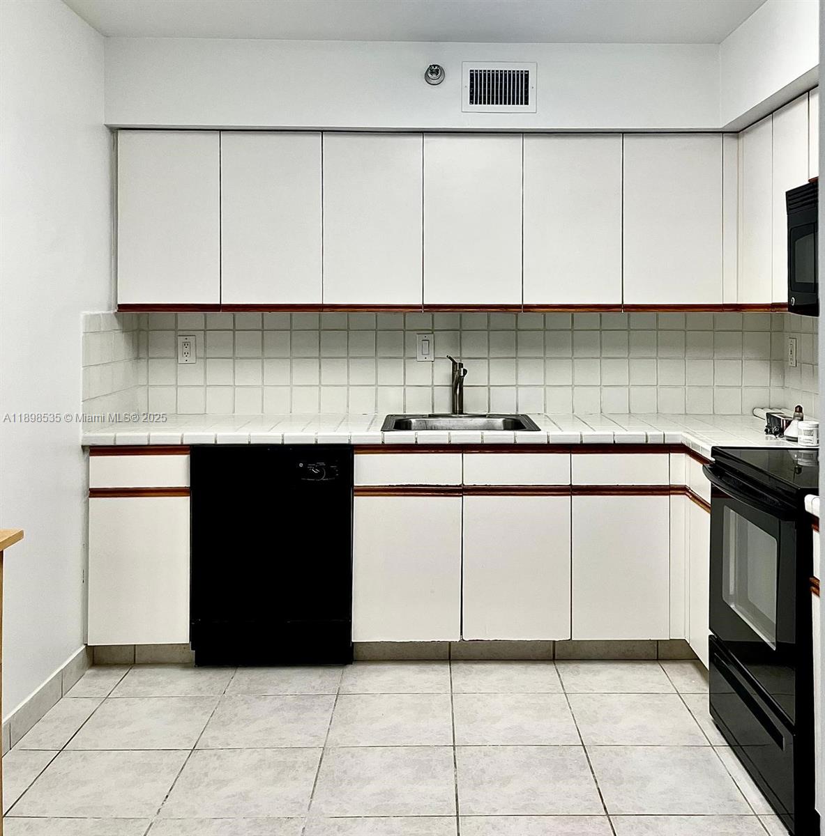 MYSTIC POINTE TOWER 500 C - Residential