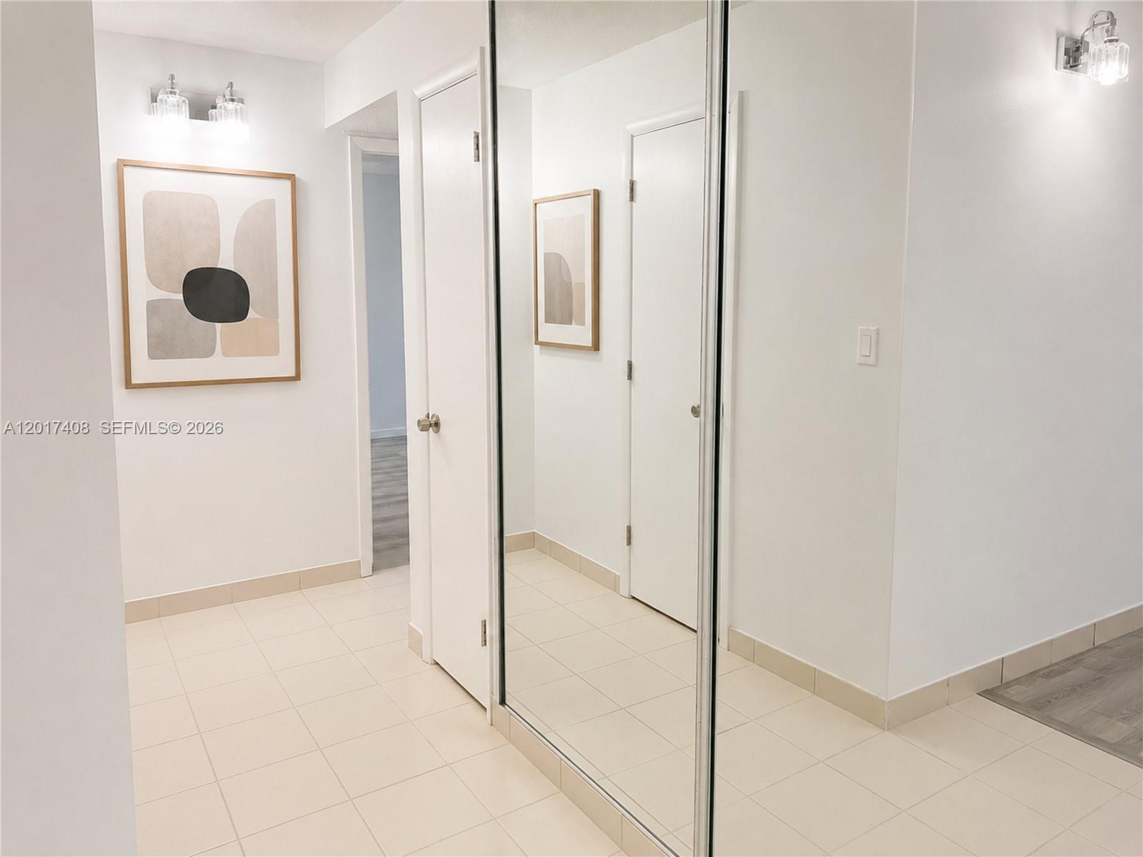 NARANJA LAKES CONDO NO 5 - Residential