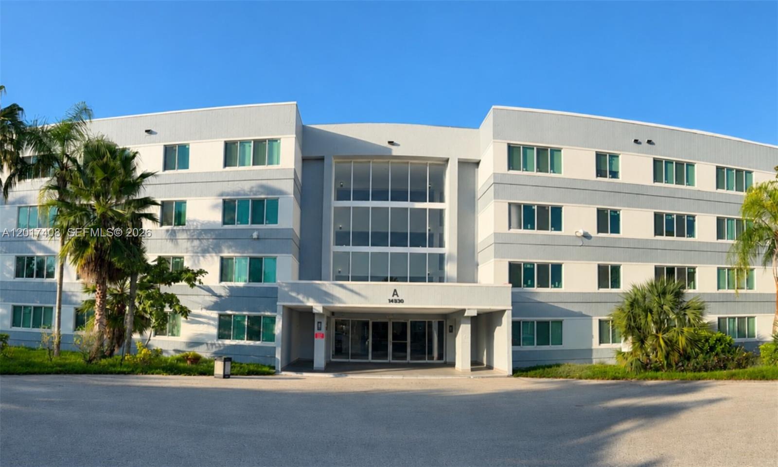 NARANJA LAKES CONDO NO 5 - Residential