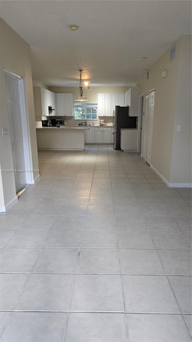 WASHINGTON PALMS CONDO - Residential Lease