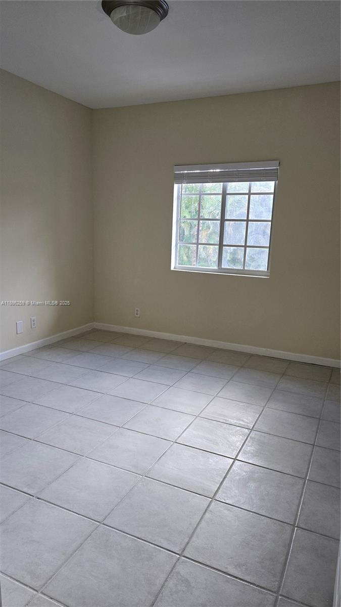 WASHINGTON PALMS CONDO - Residential Lease
