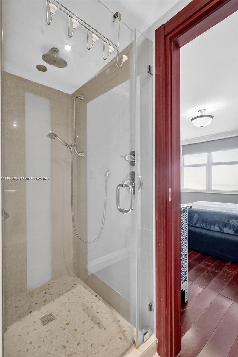 9500 OCEANS CONDO - Residential Lease