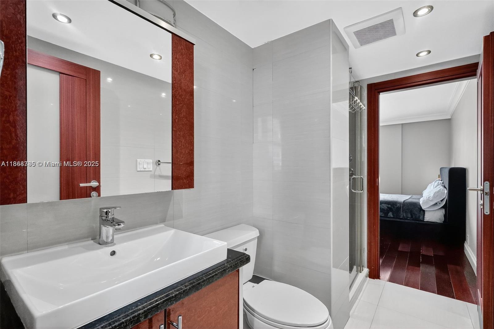 9500 OCEANS CONDO - Residential Lease