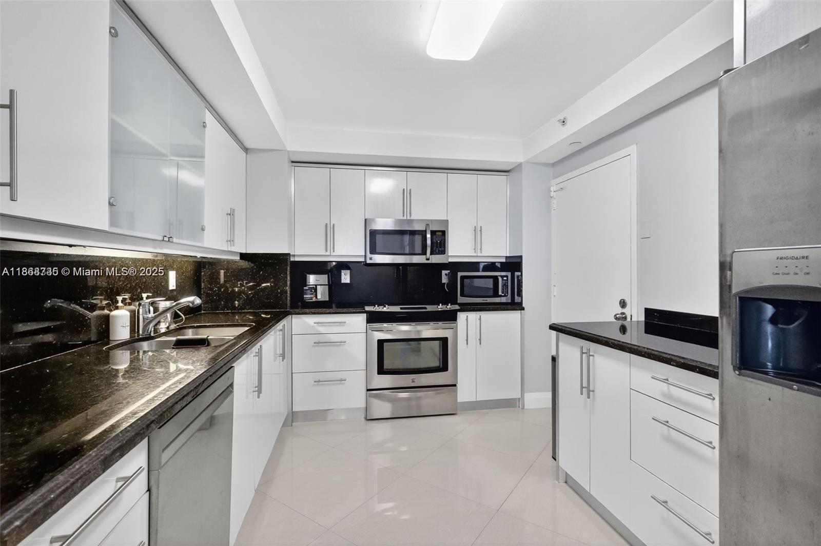 9500 OCEANS CONDO - Residential Lease